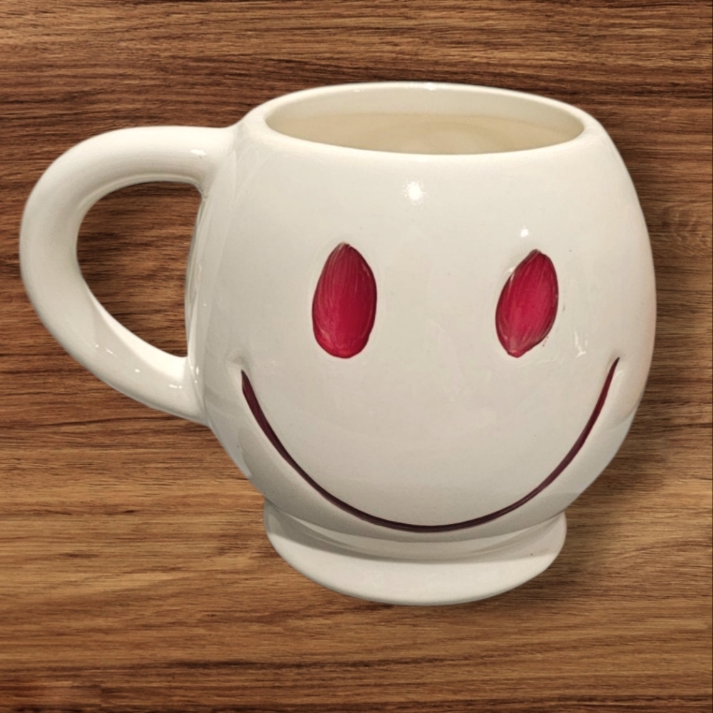 McCoy Happy Face Mug White Ceramic Pottery Smiley Face Red Eyes